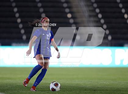Thumbnail 3 in Broomfield vs. Grandview (CHSAA 5A Championship) photogallery.