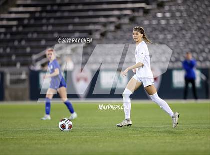 Thumbnail 2 in Broomfield vs. Grandview (CHSAA 5A Championship) photogallery.