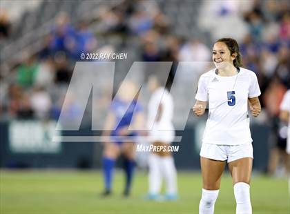 Thumbnail 2 in Broomfield vs. Grandview (CHSAA 5A Championship) photogallery.