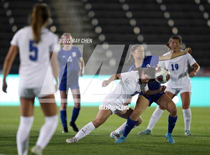 Thumbnail 3 in Broomfield vs. Grandview (CHSAA 5A Championship) photogallery.