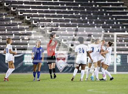 Thumbnail 1 in Broomfield vs. Grandview (CHSAA 5A Championship) photogallery.