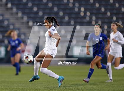 Thumbnail 3 in Broomfield vs. Grandview (CHSAA 5A Championship) photogallery.