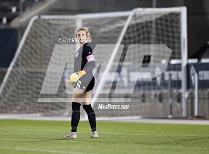Thumbnail 2 in Broomfield vs. Grandview (CHSAA 5A Championship) photogallery.