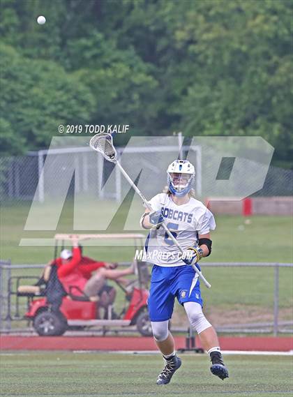 Thumbnail 1 in East Catholic vs. Bacon Academy (CIAC Class S Semifinal) photogallery.