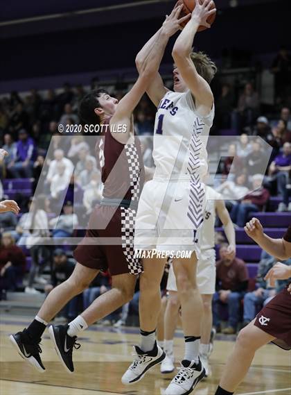 Thumbnail 1 in Vinton County vs Logan photogallery.