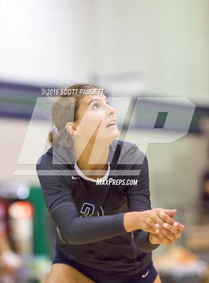 Thumbnail 1 in Great Oak @ Chaparral photogallery.