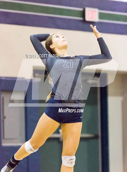 Thumbnail 1 in Great Oak @ Chaparral photogallery.
