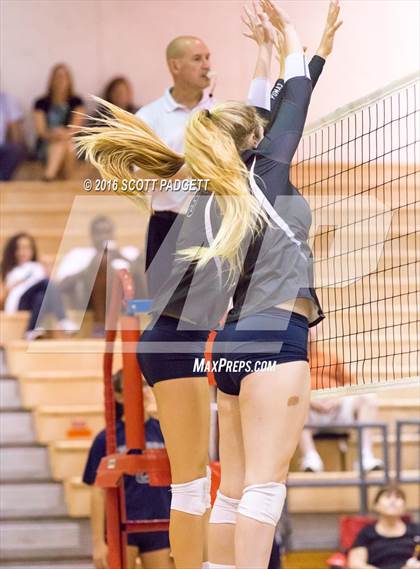 Thumbnail 3 in Great Oak @ Chaparral photogallery.