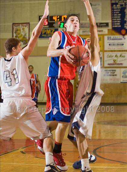 Thumbnail 2 in Clovis East vs East Bakersfield (Modesto Christian Classic)  photogallery.