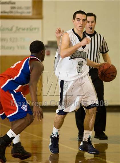 Thumbnail 2 in Clovis East vs East Bakersfield (Modesto Christian Classic)  photogallery.