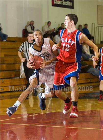 Thumbnail 1 in Clovis East vs East Bakersfield (Modesto Christian Classic)  photogallery.