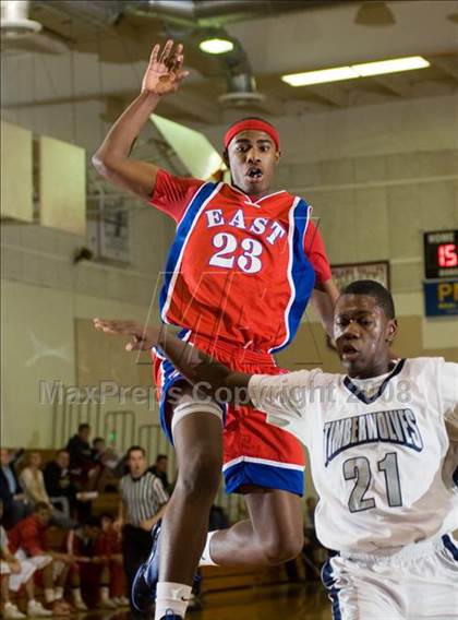 Thumbnail 3 in Clovis East vs East Bakersfield (Modesto Christian Classic)  photogallery.