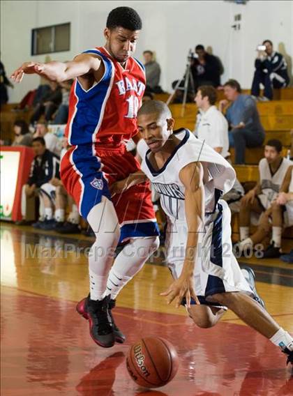 Thumbnail 2 in Clovis East vs East Bakersfield (Modesto Christian Classic)  photogallery.