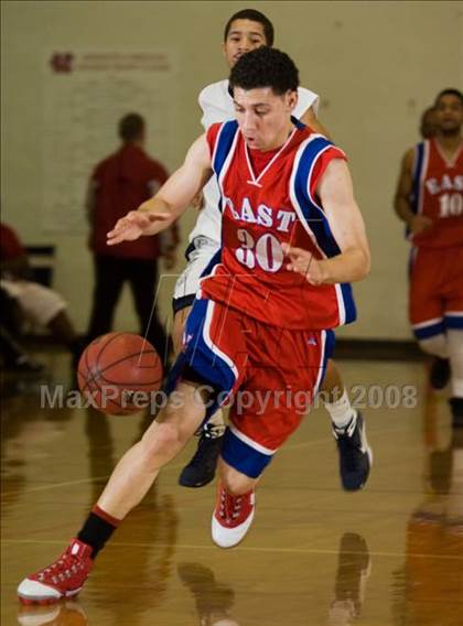 Thumbnail 1 in Clovis East vs East Bakersfield (Modesto Christian Classic)  photogallery.