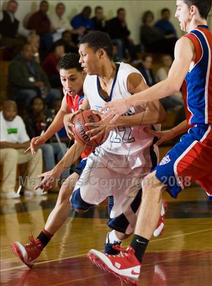 Thumbnail 1 in Clovis East vs East Bakersfield (Modesto Christian Classic)  photogallery.