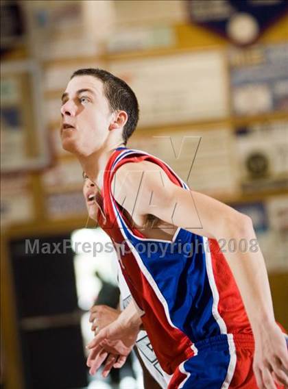 Thumbnail 1 in Clovis East vs East Bakersfield (Modesto Christian Classic)  photogallery.