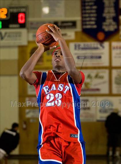 Thumbnail 1 in Clovis East vs East Bakersfield (Modesto Christian Classic)  photogallery.