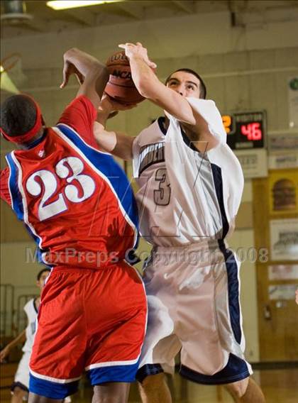 Thumbnail 2 in Clovis East vs East Bakersfield (Modesto Christian Classic)  photogallery.