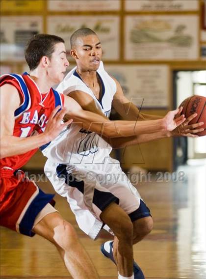 Thumbnail 1 in Clovis East vs East Bakersfield (Modesto Christian Classic)  photogallery.