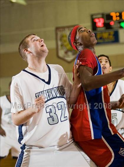 Thumbnail 3 in Clovis East vs East Bakersfield (Modesto Christian Classic)  photogallery.