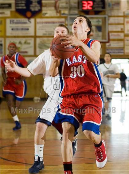 Thumbnail 3 in Clovis East vs East Bakersfield (Modesto Christian Classic)  photogallery.