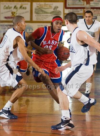 Thumbnail 1 in Clovis East vs East Bakersfield (Modesto Christian Classic)  photogallery.