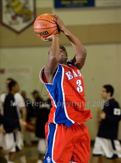 Thumbnail 3 in Clovis East vs East Bakersfield (Modesto Christian Classic)  photogallery.