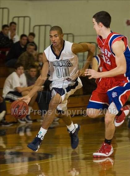 Thumbnail 3 in Clovis East vs East Bakersfield (Modesto Christian Classic)  photogallery.