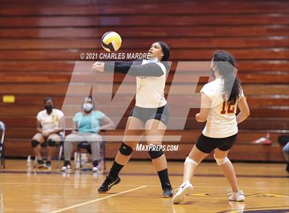 Thumbnail 3 in Douglas Byrd @ Cape Fear photogallery.