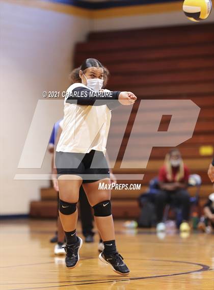 Thumbnail 2 in Douglas Byrd @ Cape Fear photogallery.