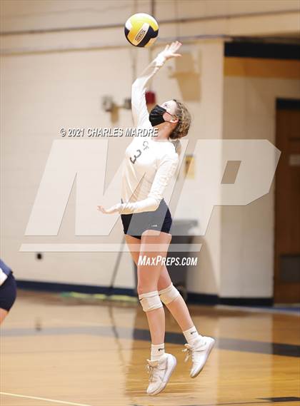 Thumbnail 2 in Douglas Byrd @ Cape Fear photogallery.