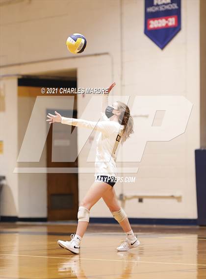 Thumbnail 2 in Douglas Byrd @ Cape Fear photogallery.