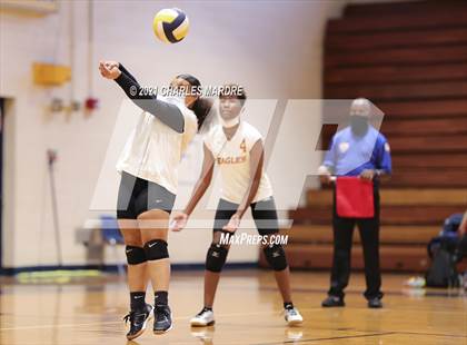 Thumbnail 2 in Douglas Byrd @ Cape Fear photogallery.