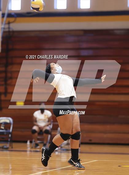 Thumbnail 3 in Douglas Byrd @ Cape Fear photogallery.