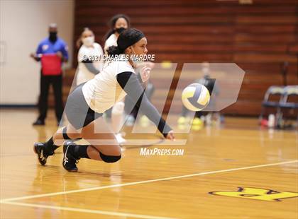 Thumbnail 3 in Douglas Byrd @ Cape Fear photogallery.