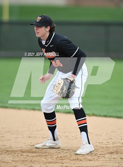 Thumbnail 1 in Mentor @ Hoover photogallery.