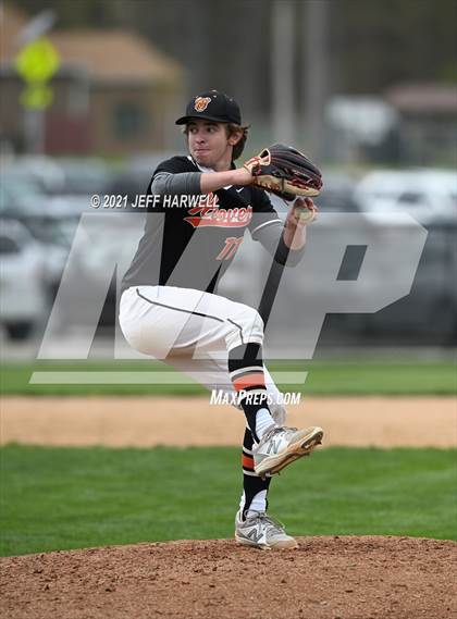 Thumbnail 2 in Mentor @ Hoover photogallery.