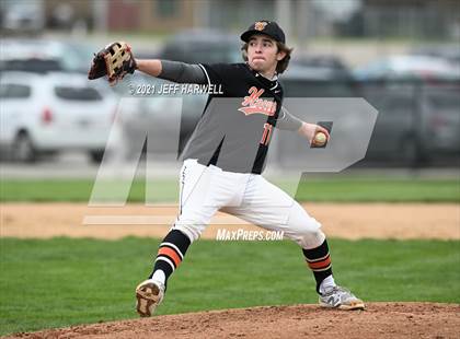 Thumbnail 2 in Mentor @ Hoover photogallery.
