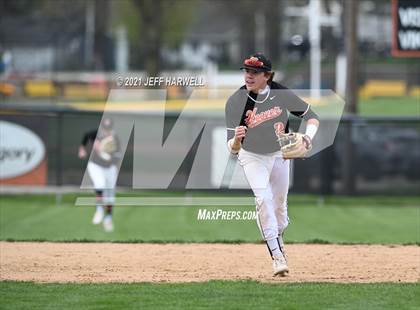 Thumbnail 2 in Mentor @ Hoover photogallery.