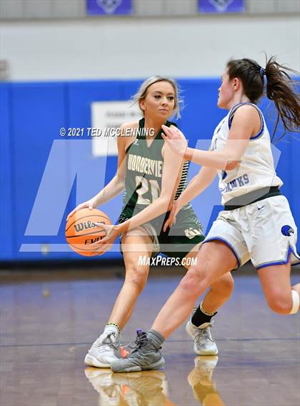 Thumbnail 1 in Wonderview vs Mt. Vernon-Enola (AAA 1A Semi Final Regional) photogallery.