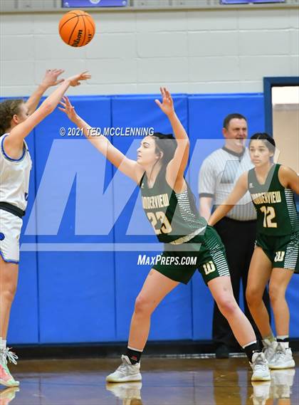 Thumbnail 2 in Wonderview vs Mt. Vernon-Enola (AAA 1A Semi Final Regional) photogallery.