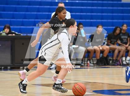 Thumbnail 2 in Westside vs. Sam Rayburn (McDonald's Texas Invitational) photogallery.