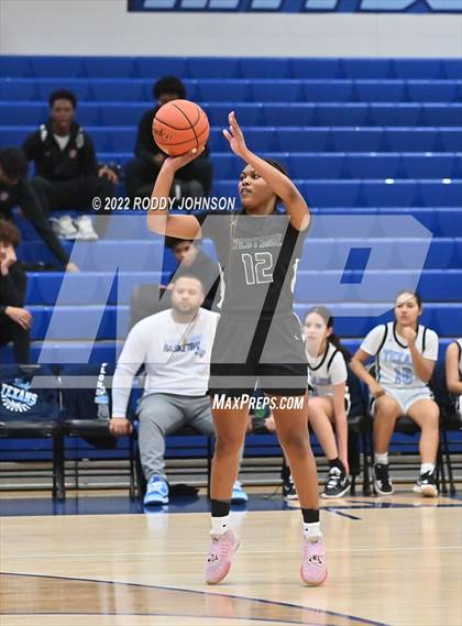 Thumbnail 2 in Westside vs. Sam Rayburn (McDonald's Texas Invitational) photogallery.