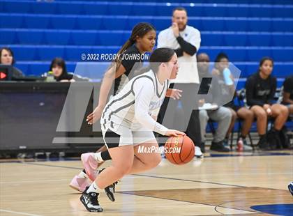 Thumbnail 1 in Westside vs. Sam Rayburn (McDonald's Texas Invitational) photogallery.