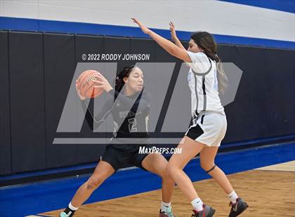 Thumbnail 1 in Westside vs. Sam Rayburn (McDonald's Texas Invitational) photogallery.