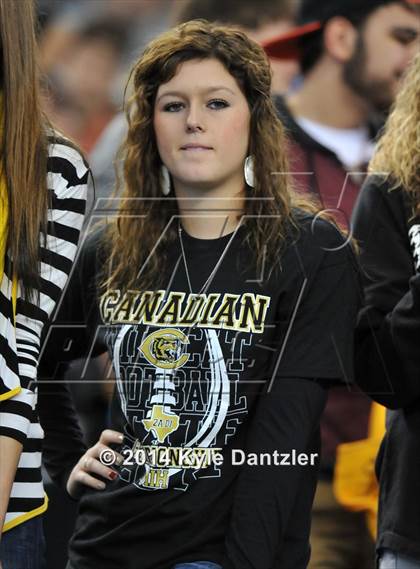 Thumbnail 3 in Canadian vs. Mason (UIL 2A Division 1 Final) photogallery.