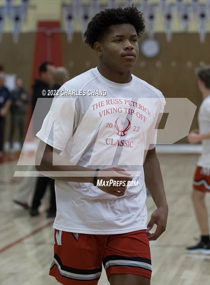 Thumbnail 2 in Montgomery vs Cardinal Newman photogallery.