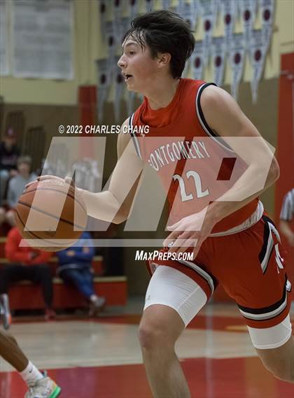 Thumbnail 2 in Montgomery vs Cardinal Newman photogallery.