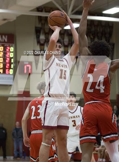Thumbnail 3 in Montgomery vs Cardinal Newman photogallery.