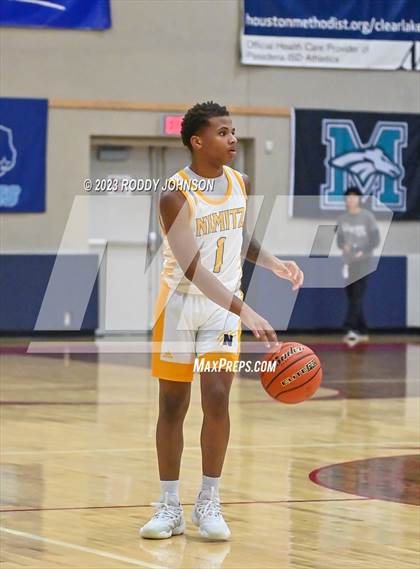 Thumbnail 2 in Midway vs. Nimitz (McDonald's Texas Invitational) photogallery.